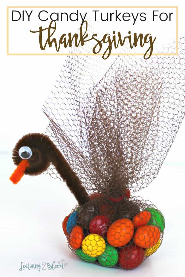 DIY Thanksgiving turkey candy table topper bags are the perfect no-bake idea to add to any holiday event. Perfect favors for family, friends, neighbors, students, etc. 